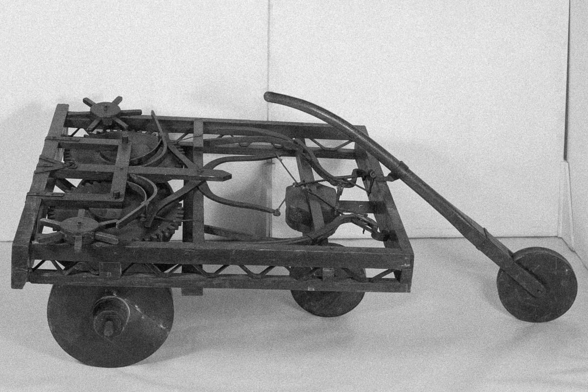 The Self-Propelled Cart: A Precursor to the Modern Automobile