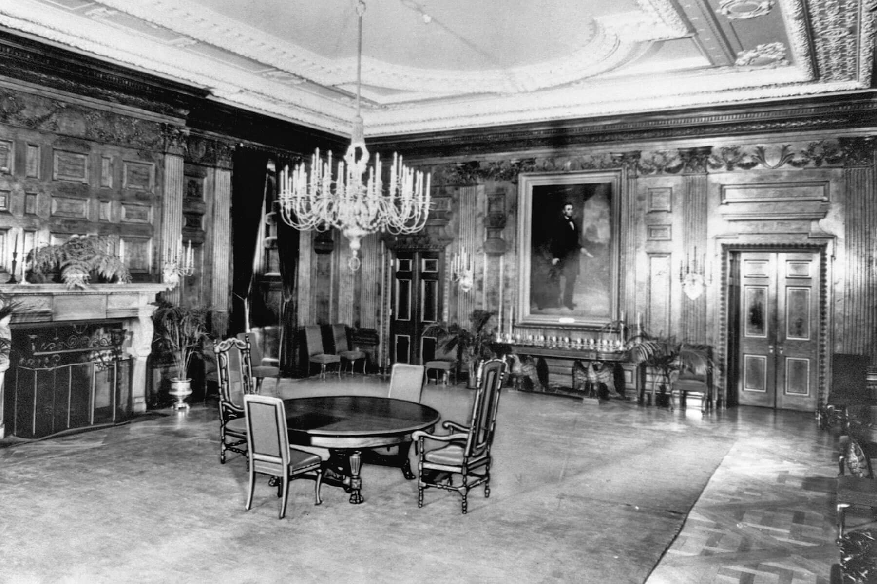 Top Hat as a Secret Archive